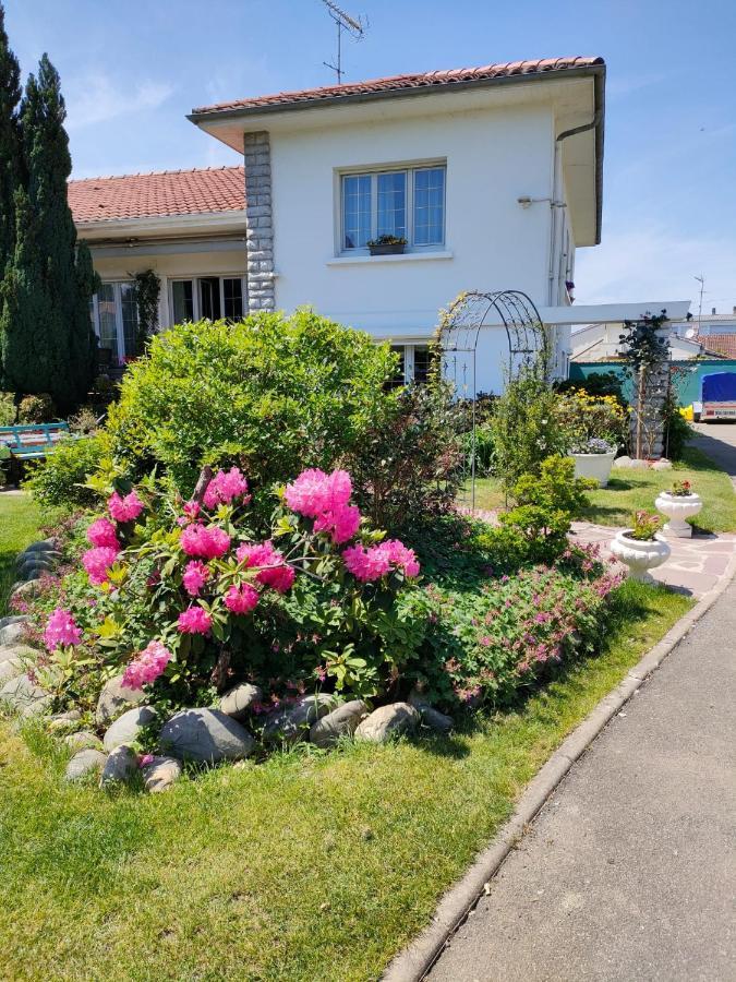 Chambre D'Hotes Les Hortensias Gelos Exterior foto